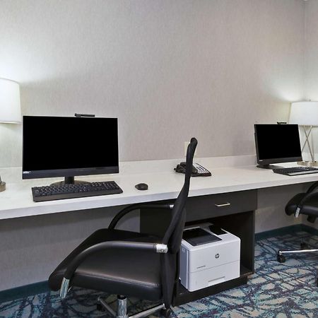 Hampton Inn Седалия Экстерьер фото
