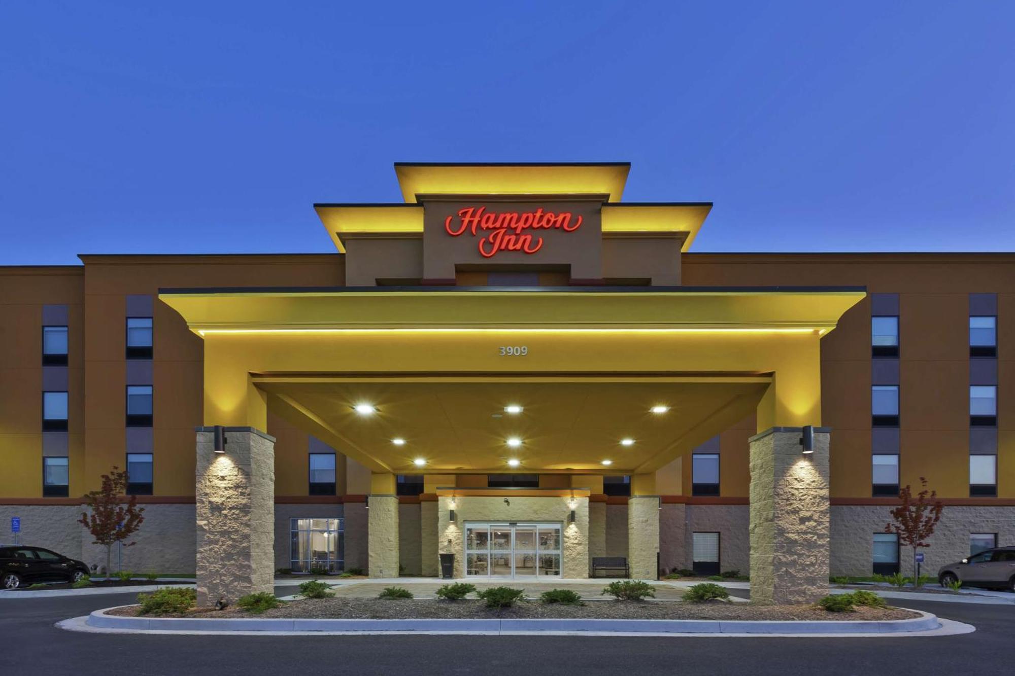 Hampton Inn Седалия Экстерьер фото